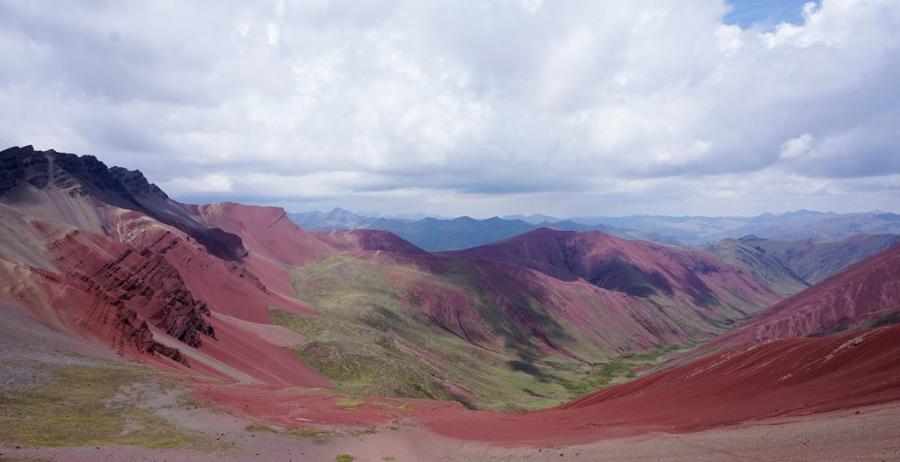 Red_valley_Peru_Cusco-1024x526.jpg.3fe3c336e096bfe311f7836b46d7369a.jpg