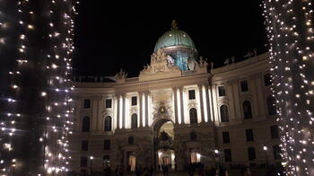 Виена в коледно- новогодишна премяна