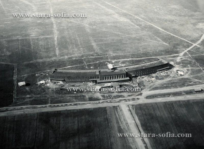 sofia-airport-1943.jpg.57a47d2ec2d8a16a5d54b785e38975e2.jpg