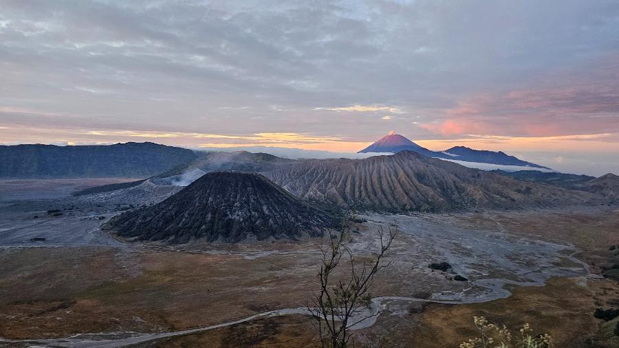 Bromo4.jpg.19516c5a5f8032f6ba6ca39b3d6c242c.jpg