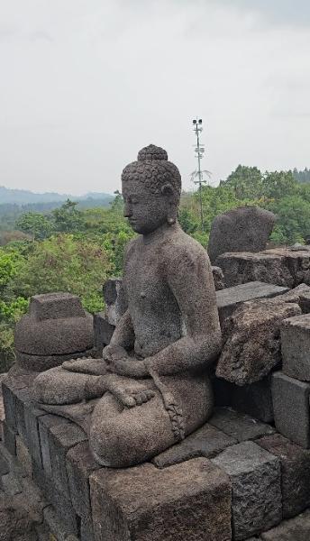 Borobudur2.jpg.c83328f636a64bbde3a6ddcd6ebf3f0c.jpg