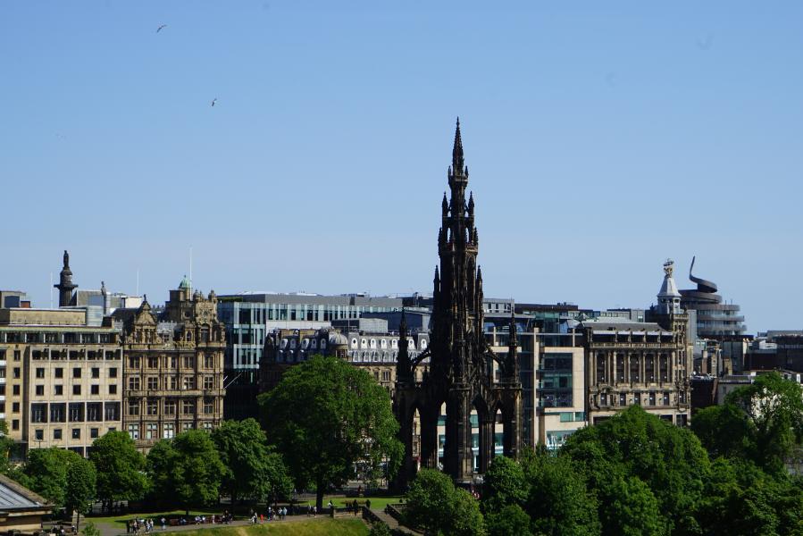 Edinburgh3.JPG.03416963dd200f2539636c5830cd818e.JPG