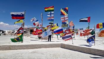 Salar de Uyuni Flags.jpg