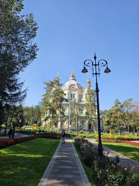 Almaty1.jpg.4db4610060ed4733e26607463db68bb3.jpg