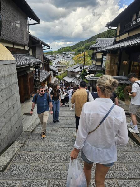Kyoto2.jpg.5b82bc10de2d08594b9221e2485ec7fc.jpg