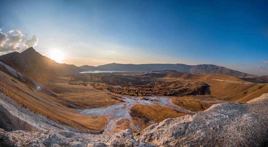 Nemrut4.jpg.e0ca1e53861133f484972a12c957815b.jpg
