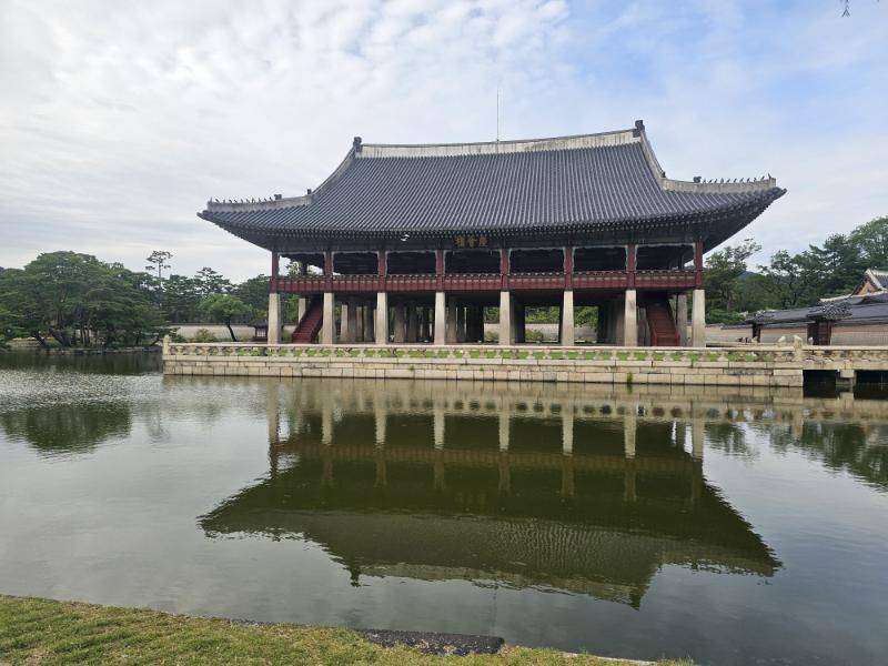 Seoul2.jpg.6c7b1a9da78a8567101b8a2a39ff5329.jpg