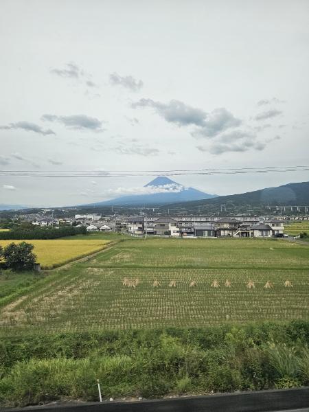 fuji0.jpg.65b3c11af4451b79d6257dfc4b7c8d46.jpg