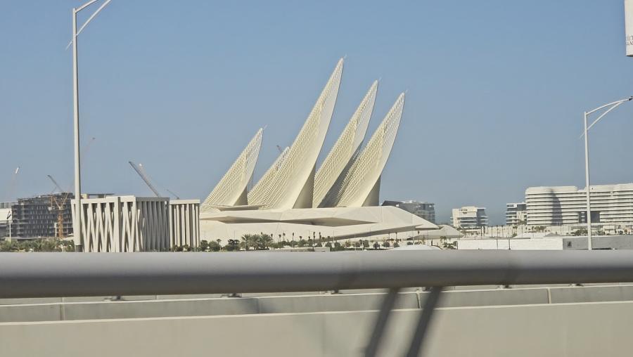 AbuDhabi.jpg.50181eac7f85e6632a5a24b9b21c9a8c.jpg