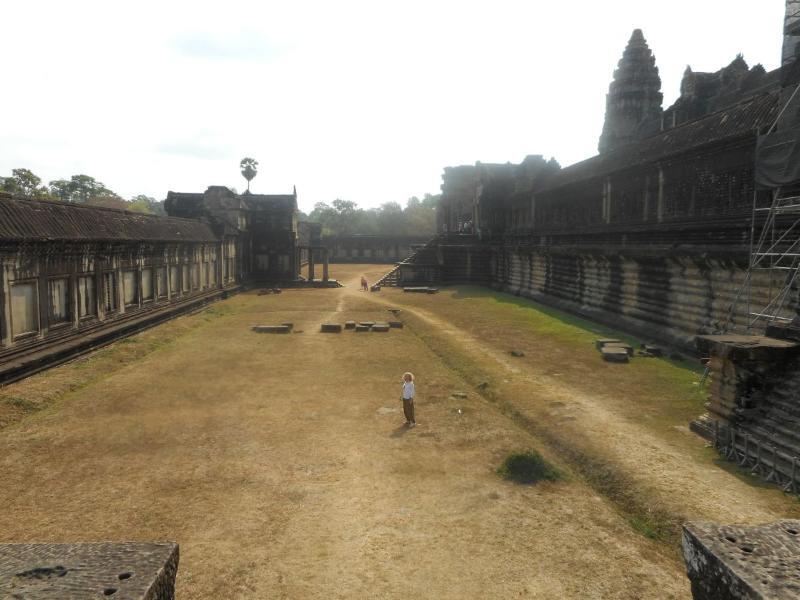 AngkorWat_48.JPG.76e0abba6865562ee553945c756fc86b.JPG
