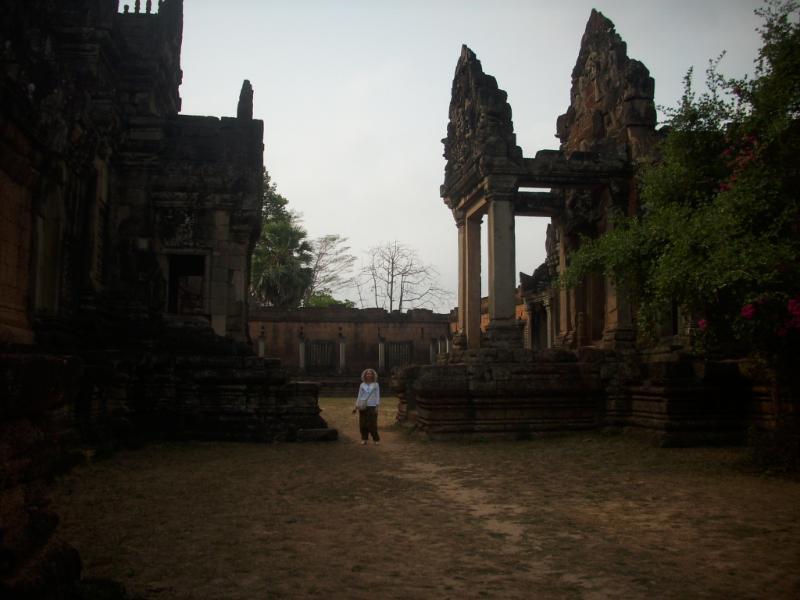 BanteaySamre_3.JPG.f16b80de22341fef8b088c62055fa85e.JPG