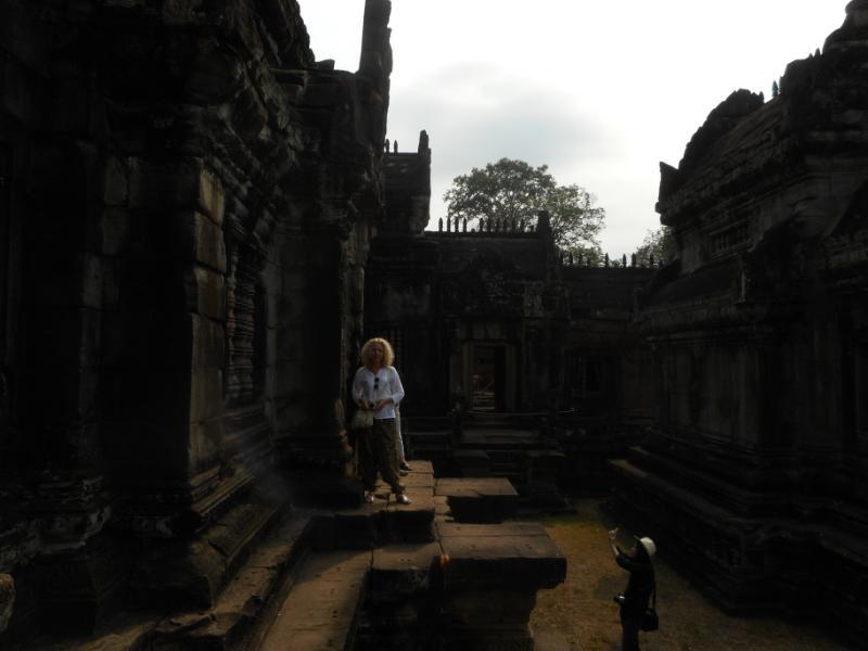 BanteaySamre_4.JPG.aaf06912fc267f87ce06850be21f8b1e.JPG