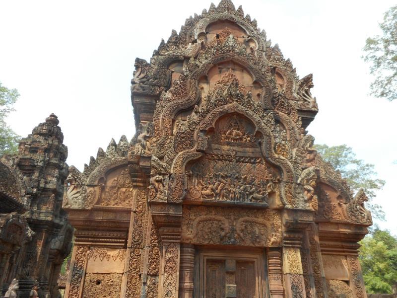BanteaySrei_2.JPG.540928e5c17922a12e831ff0aa043cb6.JPG
