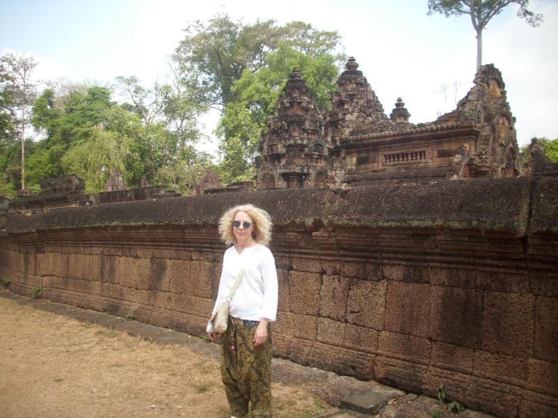 BanteaySrei_3.JPG.c8eab800727a83fcbfe90849cdafb191.JPG