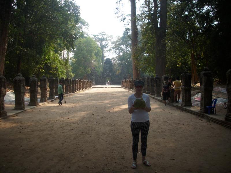 Bayon_9.JPG.0ea7d3de2bd9ef5f9c4ebcfb38f0246e.JPG