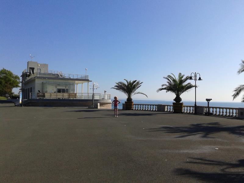 Burgas_22.jpg.e47b2fb2405d310e1b24f67aef7ae7e9.jpg