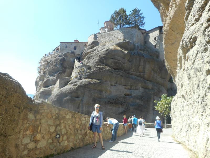 Meteora_42.JPG.6f2c0c7d4fc7204cdd600b351cd69a1a.JPG