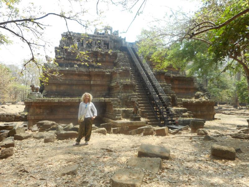 Phimeanakas_1.JPG.d3df95daae9a7ffd66d9d8b66a118cee.JPG