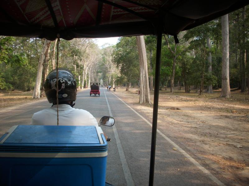 SiemReap_1.JPG.b2136709eeaab8703652f1233d2bc67f.JPG
