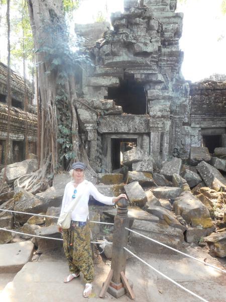 TaProhm_3.JPG.f436f9f523a75ac16024caeeef5fe3c5.JPG