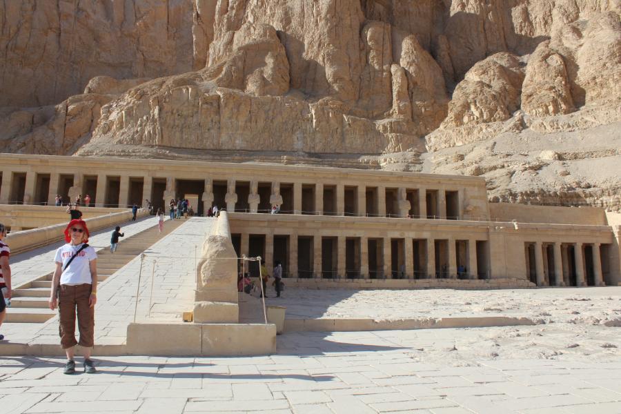 TempleofHatshepsut_21.JPG.a9045c6372b30f533fe322b10fa5d89e.JPG