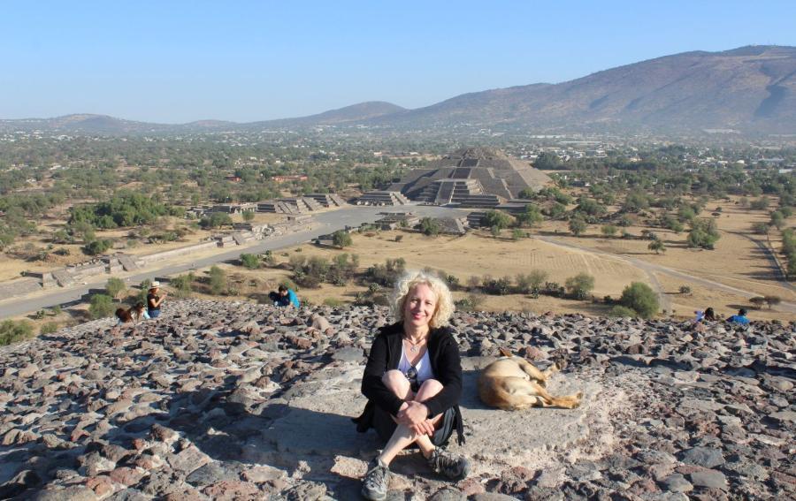 Teotihuacan22.JPG.3941ad8b10bf761b3efbe47836b7e81e.JPG
