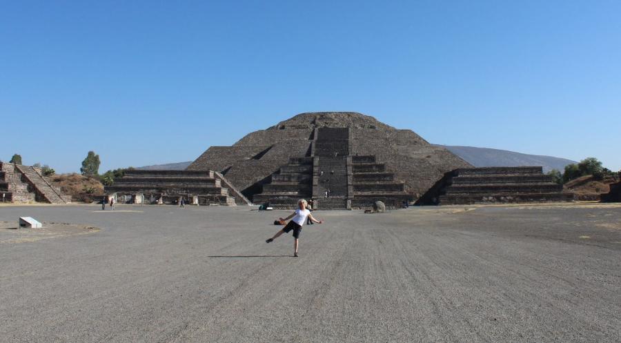 Teotihuacan36.JPG.33568830bf4affcdd4abcee506d048bd.JPG