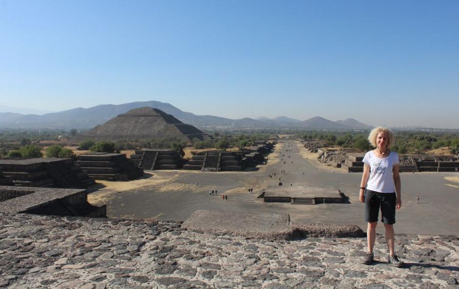 Teotihuacan44.JPG.d65f8181b84f20aa80b26cdc5aed91d7.JPG