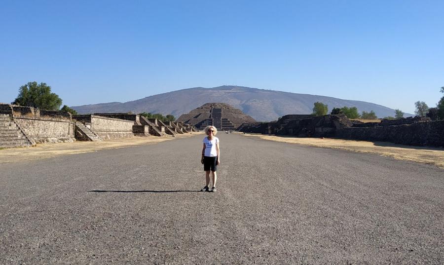 Teotihuacan67.jpg.99e0eb5d6d69ebede81057b1b3010772.jpg