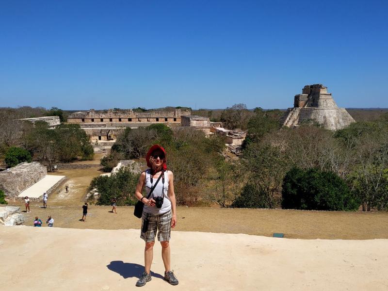 Uxmal1.jpg.6e2caf1fcd40286a86544baefa20d385.jpg