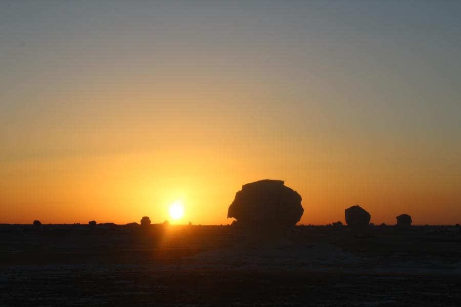 theWhiteDesert_44.JPG.249749798cfd0d8c8e973e432177f9ed.JPG