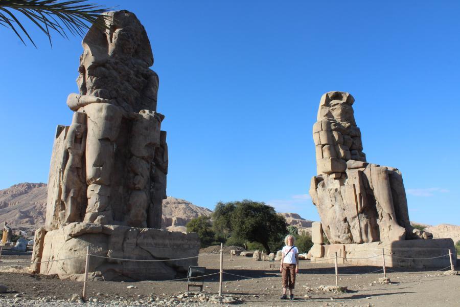 thecolossiofMemnon_6.JPG.b571dbed850da6dff6669e31a451324b.JPG